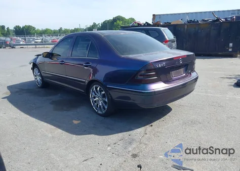 2003 Mercedes-Benz C 240 z USA, uszkodzony, nr VIN WDBRF61J73F394659